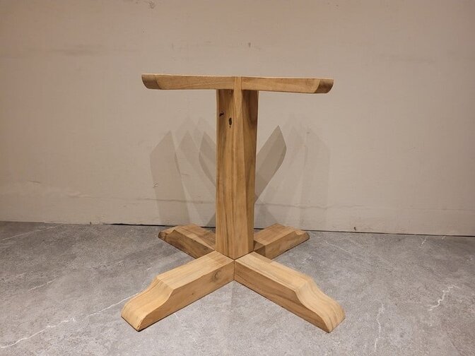 Suar-Säulentischbein für Baumstammtisch