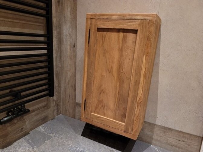 Waschbeckenschrank aus Teakholz 40 x 22 x 71 cm – Natur