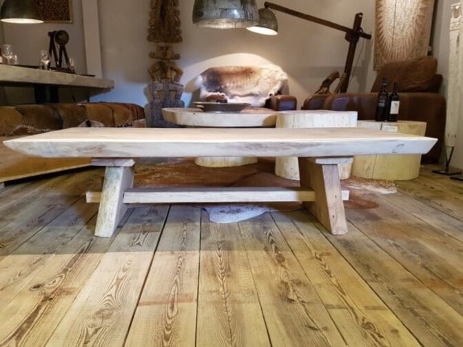 Holz-Tischgestell für Baumstamm-Couchtisch