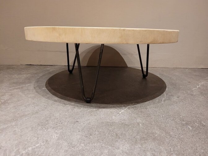Runder Couchtisch mit Hairpins & Baumstamm-Tischplatte 80x31 cm