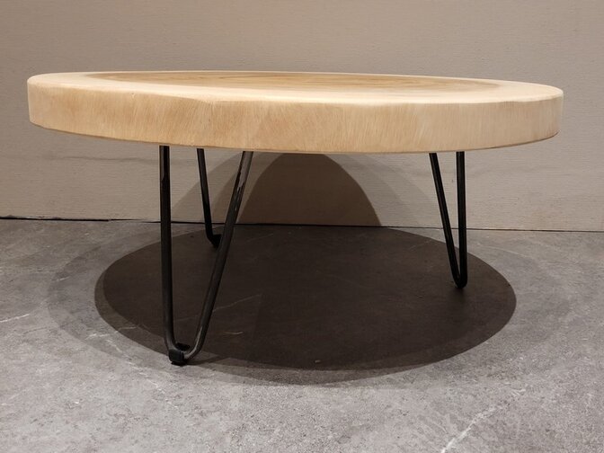 Runder Couchtisch mit Hairpins & Baumstamm-Tischplatte 70 x 31 cm
