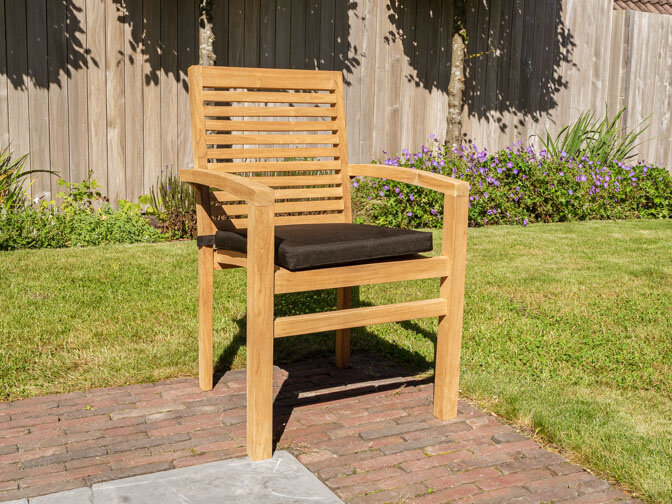 Teak-Gartenset Toscane 135 mit 4 stapelbaren Stühlen