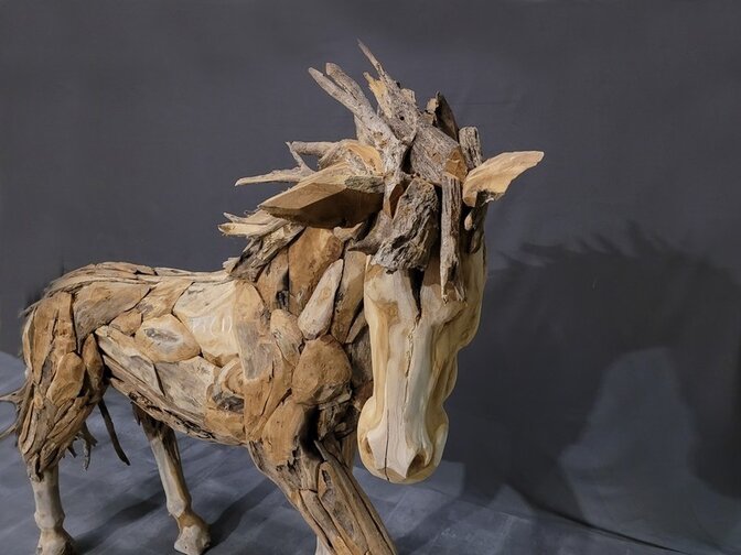Große Pferd-Holzskulptur aus Treibholz 250 cm