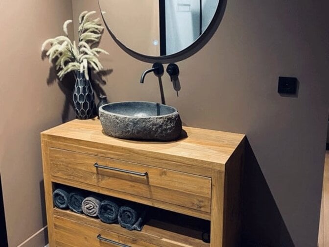Badezimmerschrank aus Teakholz 110x45x85 cm – naturbelassen