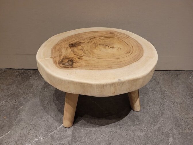 Couchtisch 50 x 35 cm auf 3 Beinen