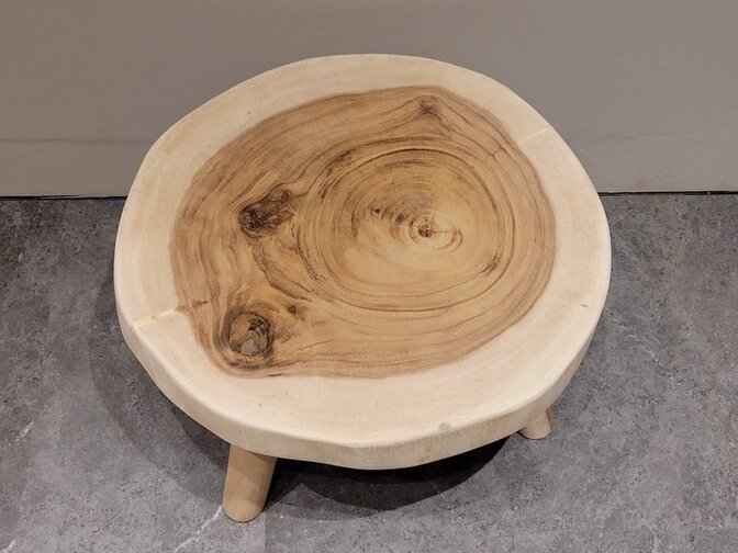Couchtisch 50 x 35 cm auf 3 Beinen