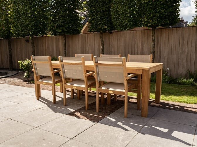 Teak Gartentisch 100x250 mit 6 Batyline Gartenstühlen