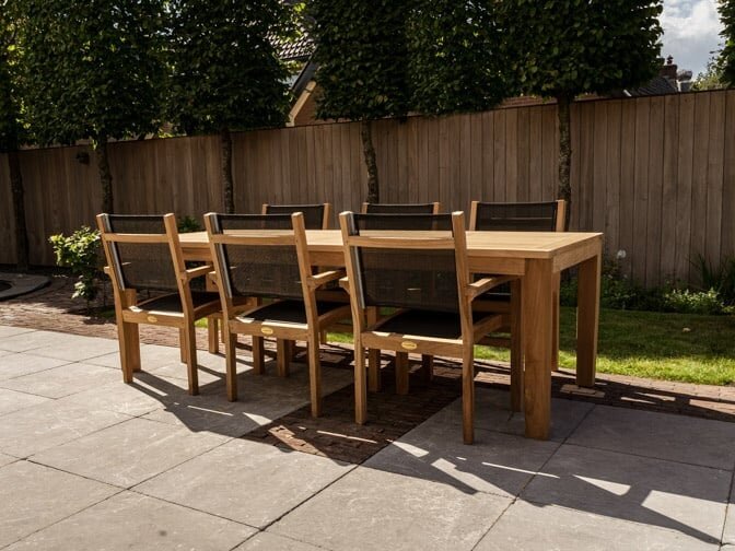 Teak Gartentisch 100x250 mit 6 Batyline Gartenstühlen