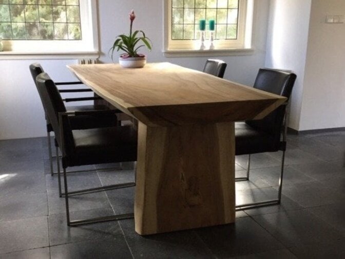 Baumstamm-Tisch aus Suar-Holz 180 cm