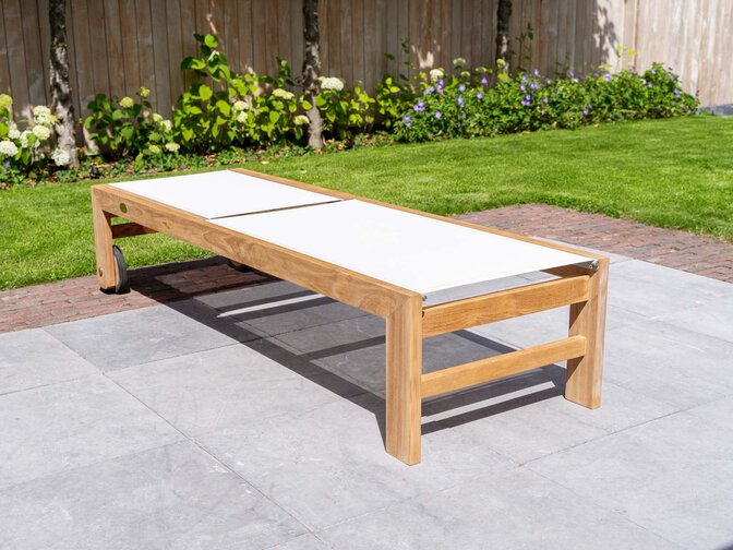 Trento-Teak-Liege mit Batyline in Creme