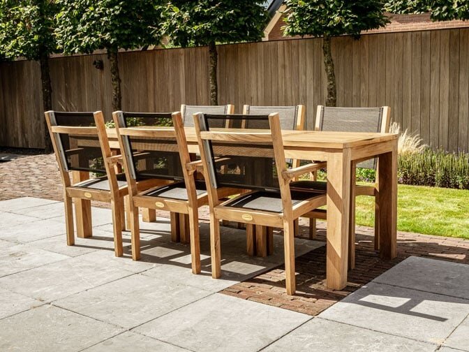 Teak Gartensessel Torino mit Batyline in Schwarz