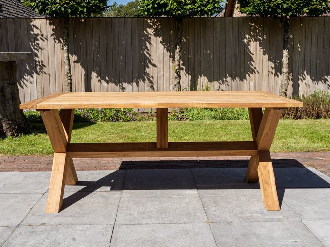 Picknicktisch Bari aus Teakholz 90 x 180 cm