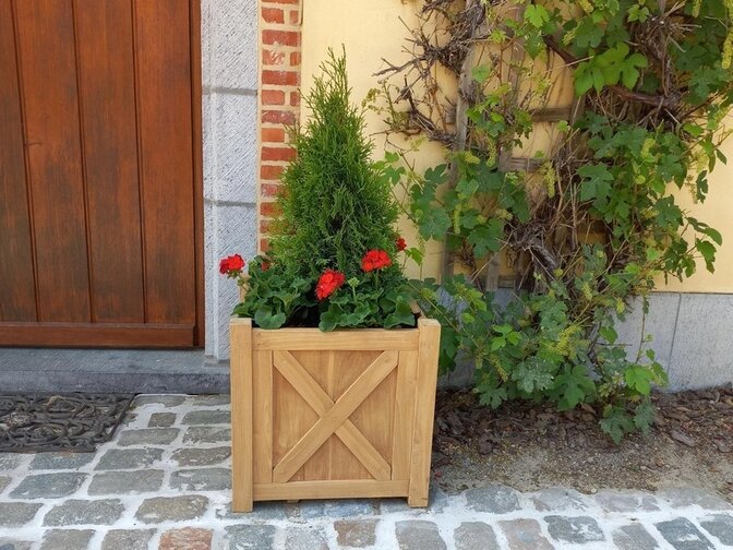 Teak-Pflanzkübel mit Kreuz 50 x 50 cm