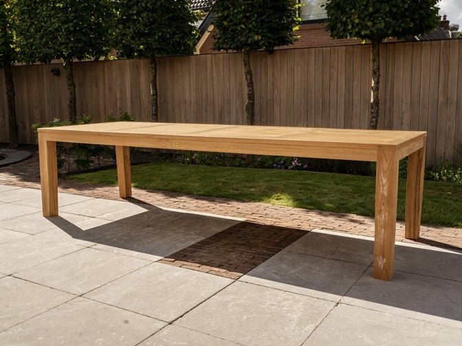 Gartentisch Verona aus Teakholz 300 cm