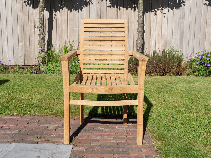 Stapelbarer Teak Gartensessel Lucca