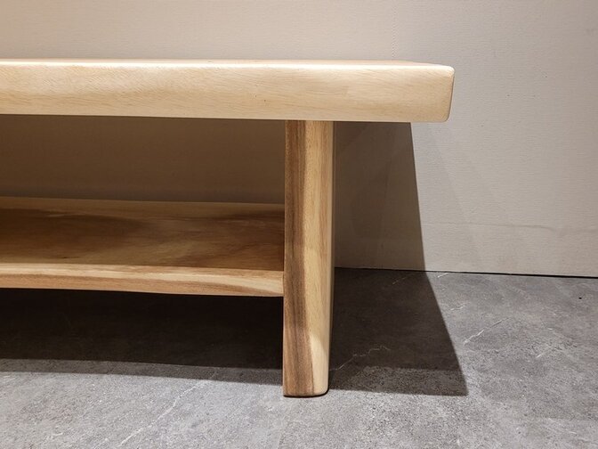 Couchtisch aus Suar-Baumstamm 60x150x50 cm – mit unterer Ablage