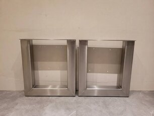 Tischbein aus Metall U – Edelstahl (pro Satz)