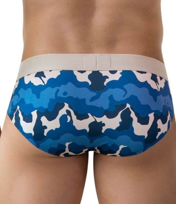 Clever almeria brief latino