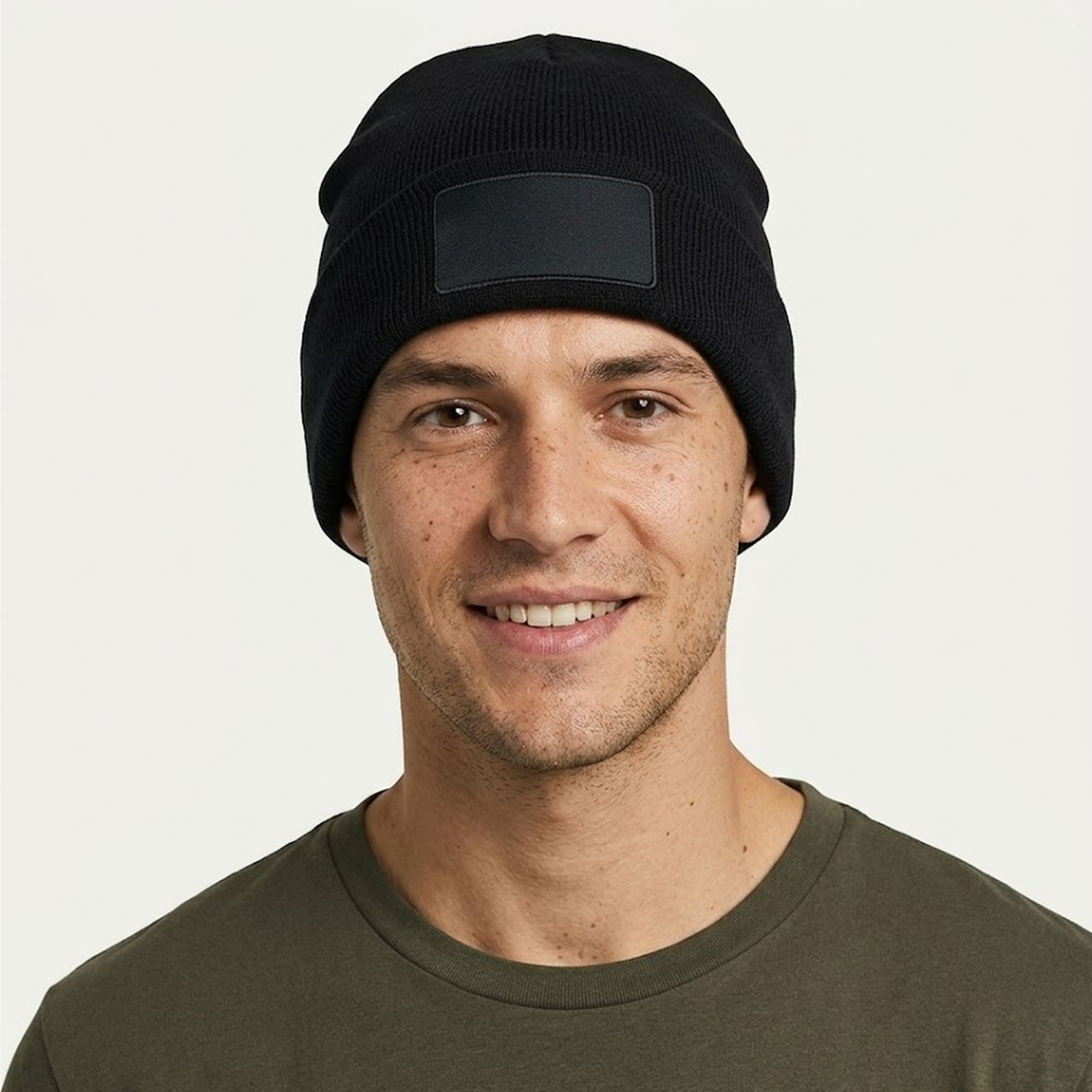 Clique Hubert patch Unisex gebreide muts