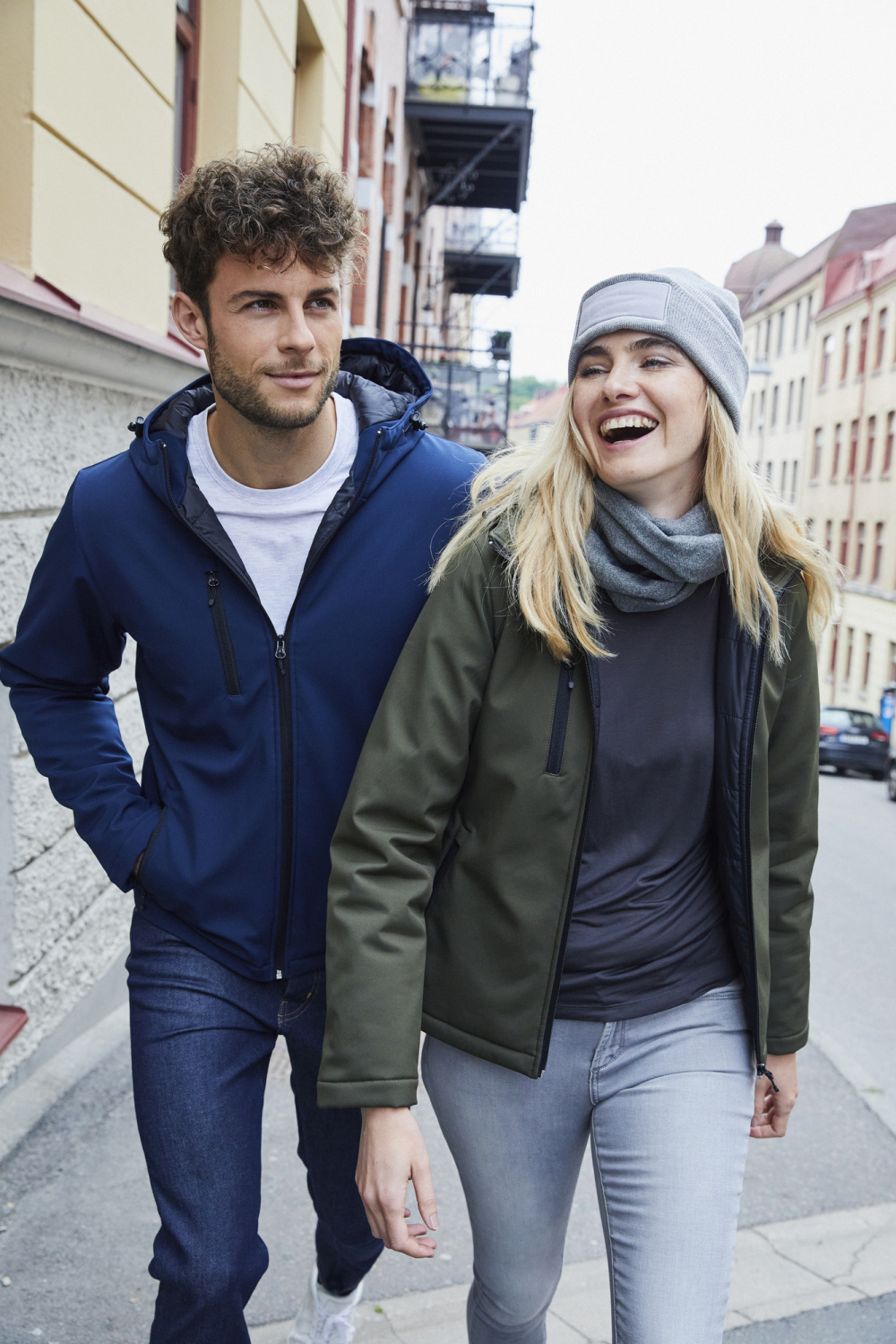 Clique Padded Hoody Softshell Ladies gewatteerd softshell jack met capuchon