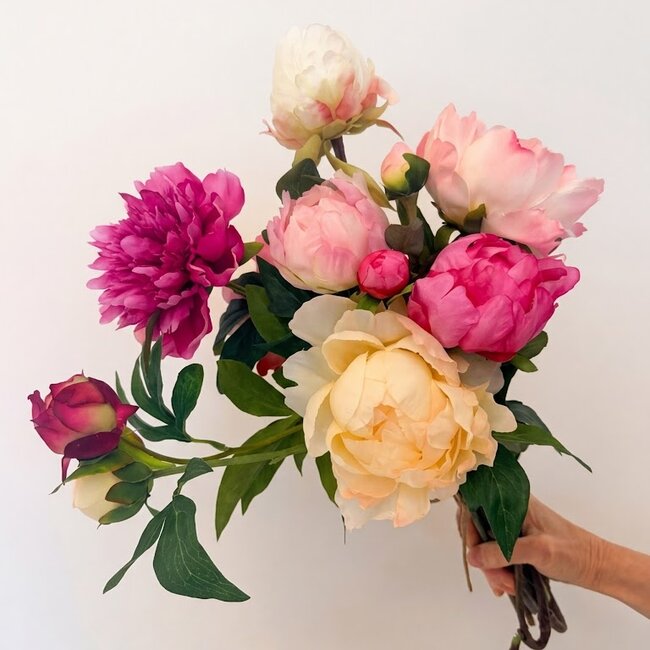 Luxury Silk Bouquet "Royal Rose" | Realistic Rose Bouquet | 70 centimeters