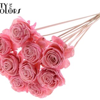 QC Shola Rose on stem | Colour: Light pink | Shola Beauty Rose | Diameter 6 centimeter | Length ± 50 centimeter | 10 picks per bunch | Per bunch