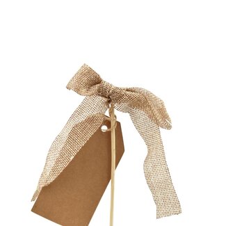 4A Strik met Label Bijsteker | Kleur: Lichtbruin | Diameter 13 centimeter | Lengte bijsteker ± 12 centimeter | Per 25 bijstekers