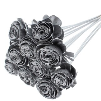 QC Shola Rose on stem | Colour: Silver-coloured | Shola Beauty Rose | Diameter 6 centimeter | Length ± 50 centimeter | 10 picks per bunch | Per bunch