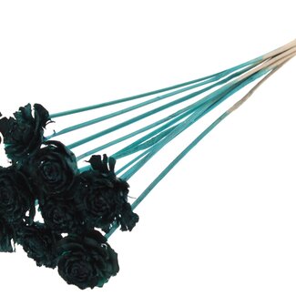 QC Cedar Rose on stick | Colour: Turquoise | Pinecone pick | Length ± 50 centimetre | 10 picks per bunch