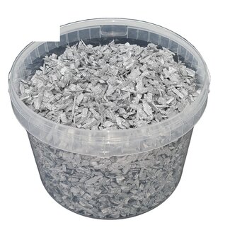 QC Wood Chips in Reusable Bucket | Colour: Silver | Diameter 5 - 8 millimetres | Capacity 10 litres | Per bucket