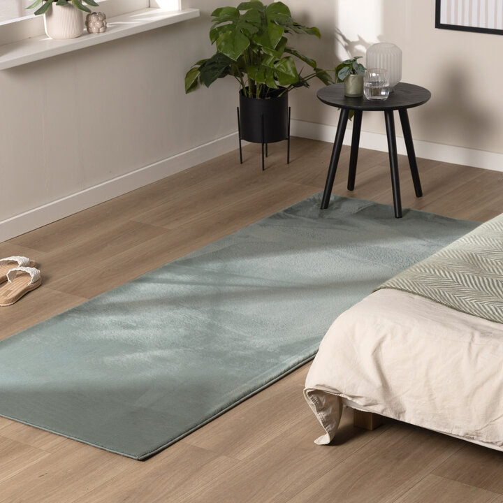 Mjuk låghårig löpare – Cozy grön