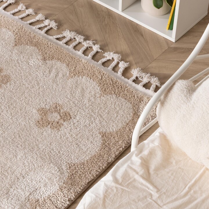 Tvättbar matta för barn - Moos Flower Creme