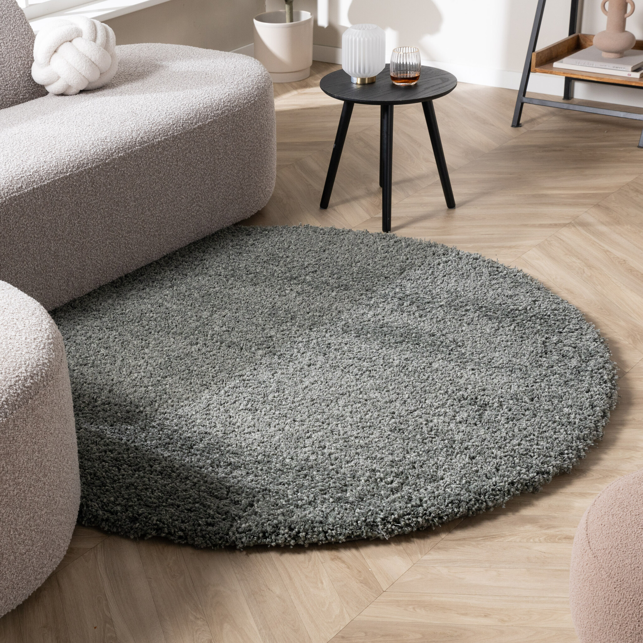 Rund höghårig matta - Yves Grön