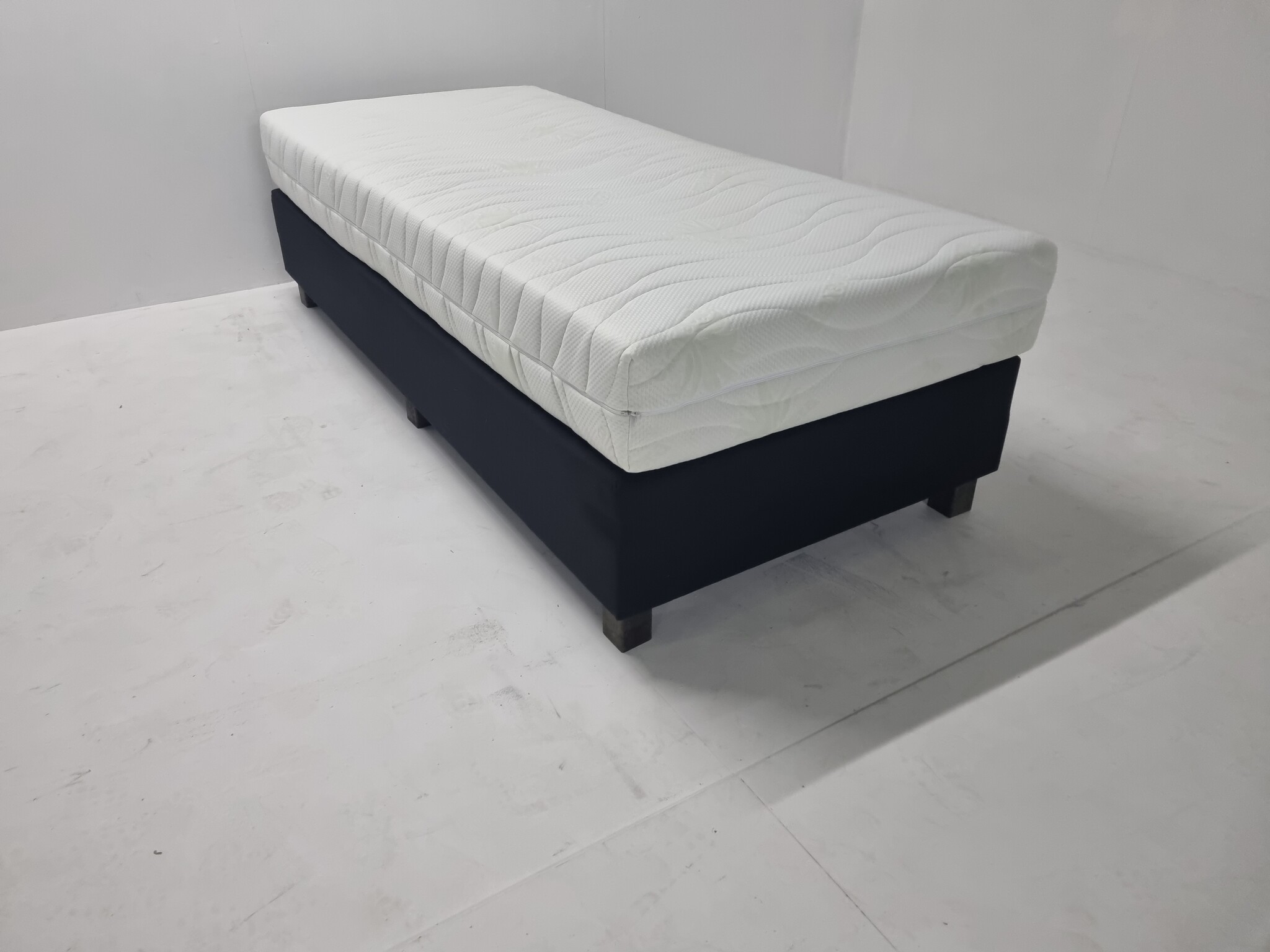 Oslo + matras - 90cm