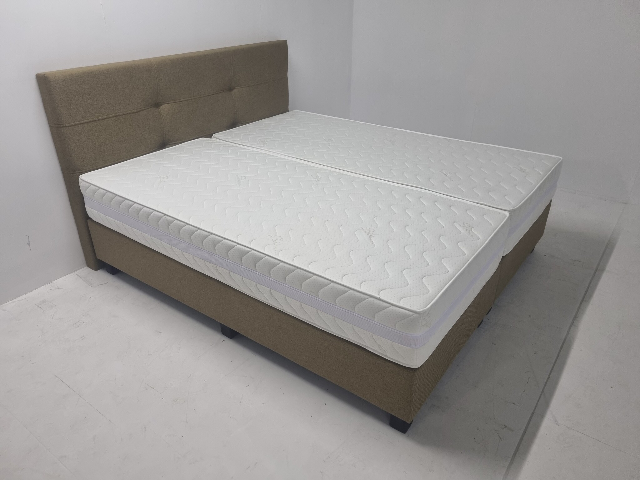 2 persoons boxspring Italia - 140cm