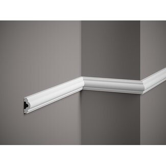 Lijst & Ornament Plint MD002 (40 x 18 mm), lengte 2 m Lijst & Ornament Plint MD002 (40 x 18 mm), lengte 2 m