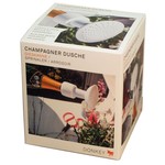 Champagnerdusche - Blumen gießen mit einer leeren Champagnerflasche