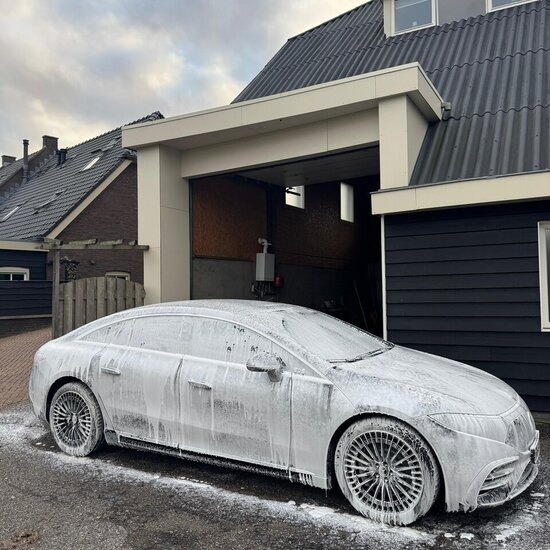 Huchem Autoshampoo | 0,5 L | FoamXtreme | Ultimative Schaummischung für glänzenden Lack | Konzentrat | Hugo Wasch