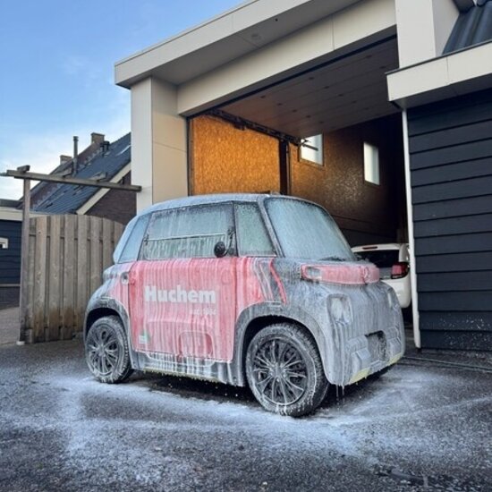 Huchem Autoshampoo | 0,5 L | FoamXtreme | Ultimative Schaummischung für glänzenden Lack | Konzentrat | Hugo Wasch