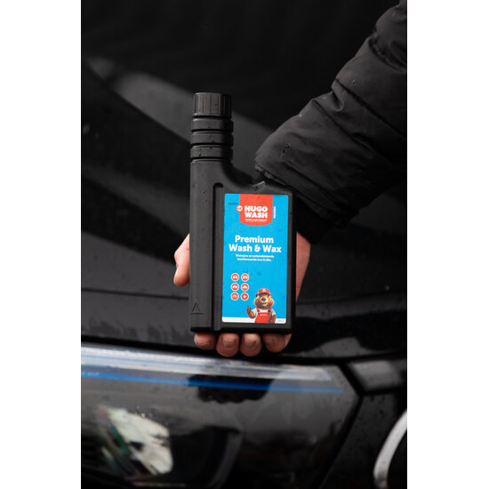 Huchem Wasch- & Wachs-Shampoo | 0,5 L | 2-in-1 Autoshampoo mit Wachs und wasserabweisender Wirkung | Premium Hugo Wasch