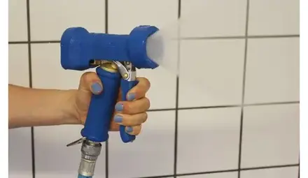 Wasserpistolen & Schläuche
