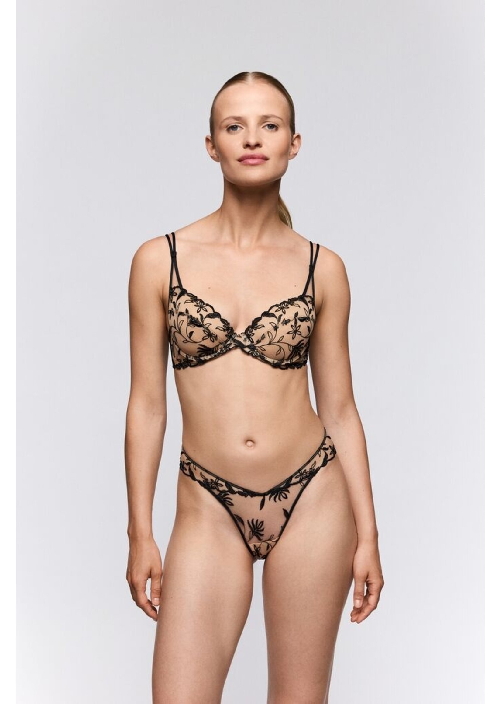 Sarda Sarda SHAY String