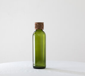 Kitale carafe with wooden cap Kitale carafe with wooden cap