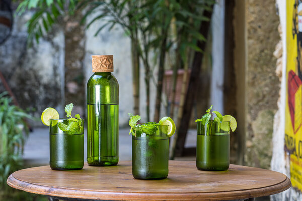 Carafe et set de 3 verres à long drink