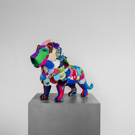 Lion très grand Lion très grand