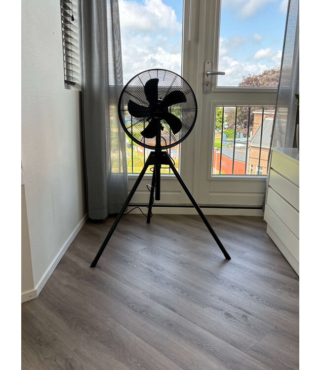 Tripod Black staande ventilator met 3 poten