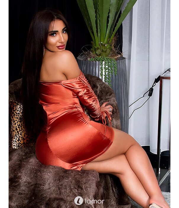 * KOUCLA Sexy satijnen off-shoulder jurk in brons kleur