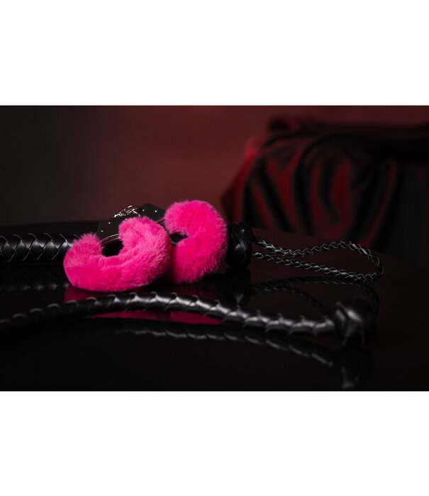 Ouch! by Shots PU leren zweep met knoopdetail - Zwart