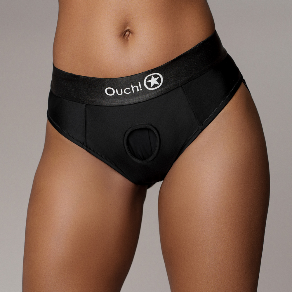 Ouch! by Shots Vibrerende Strap-on Thong met Verwijderbare Butt Straps - M/L - Zwart