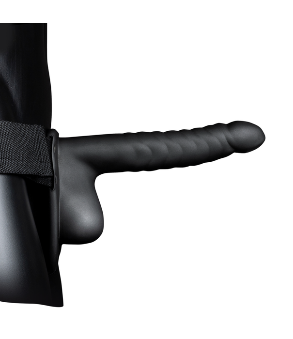 Ouch! by Shots Geribbelde Hollow Strap-On met Ballen - 8 / 21 cm - Zwart